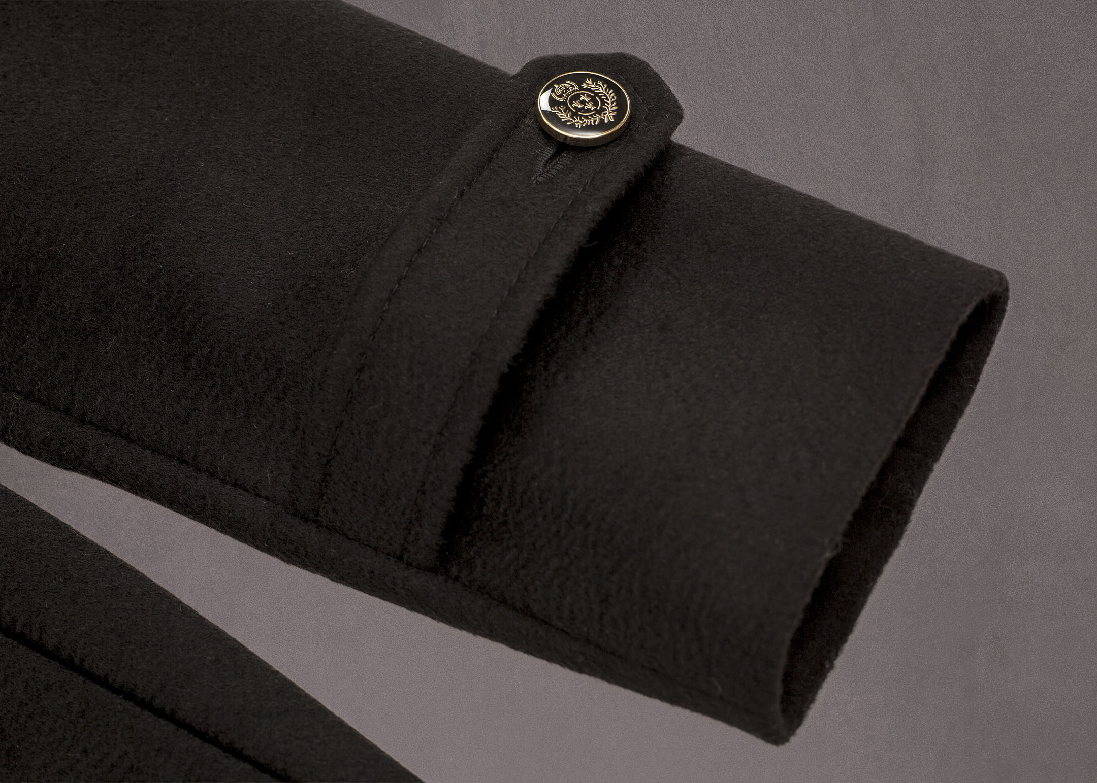 Meldes De Luxe – Fitted wool coat no collar - Black – Ref: 389-1-01